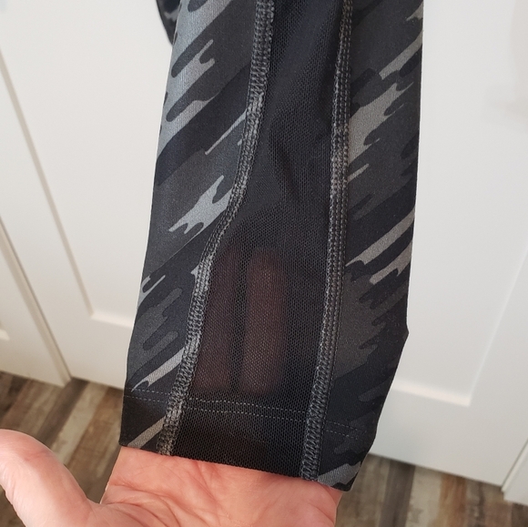 Nike Dri-Fit Mid-rise Camo Leggings Size Small Dark Smoke Grey One Legend Pant - Picture 8 of 14